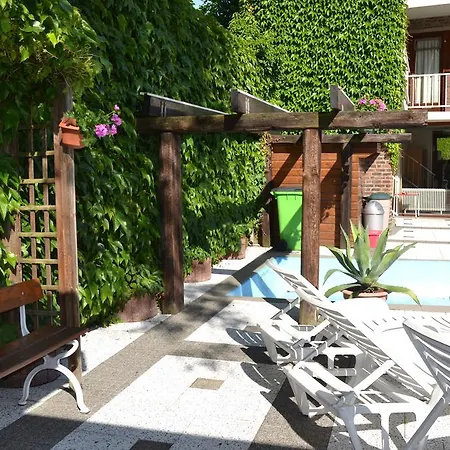 Hotel apartamentowy Marx