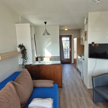 Marx Aparthotel 3*
